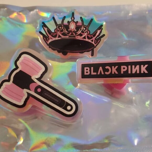 Blackpink K-pop Pins (Fan-made) Set of 3 - Picture 2 of 3